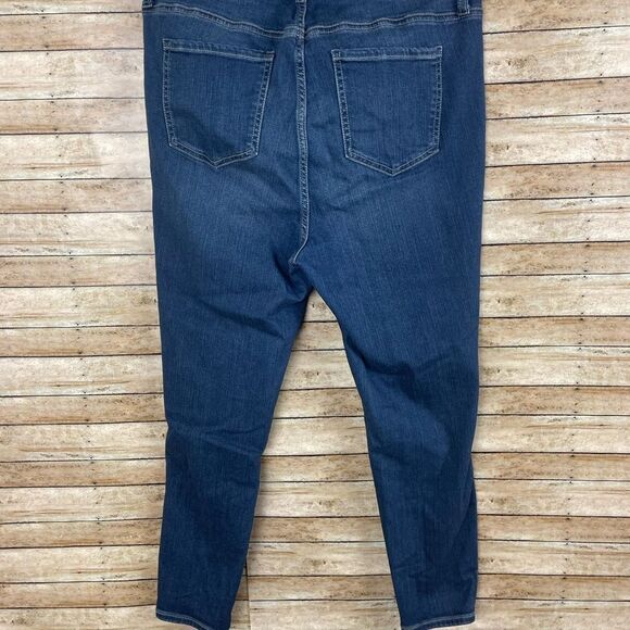 Torrid Sky HighCrop Distressed Skinny Size 14 - Picture 3 of 6